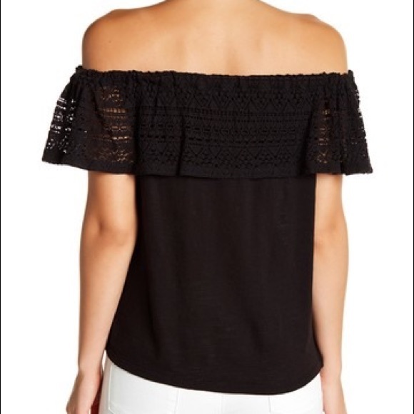 Lucky Brand Off-Shoulder Top - Picture 2 of 6